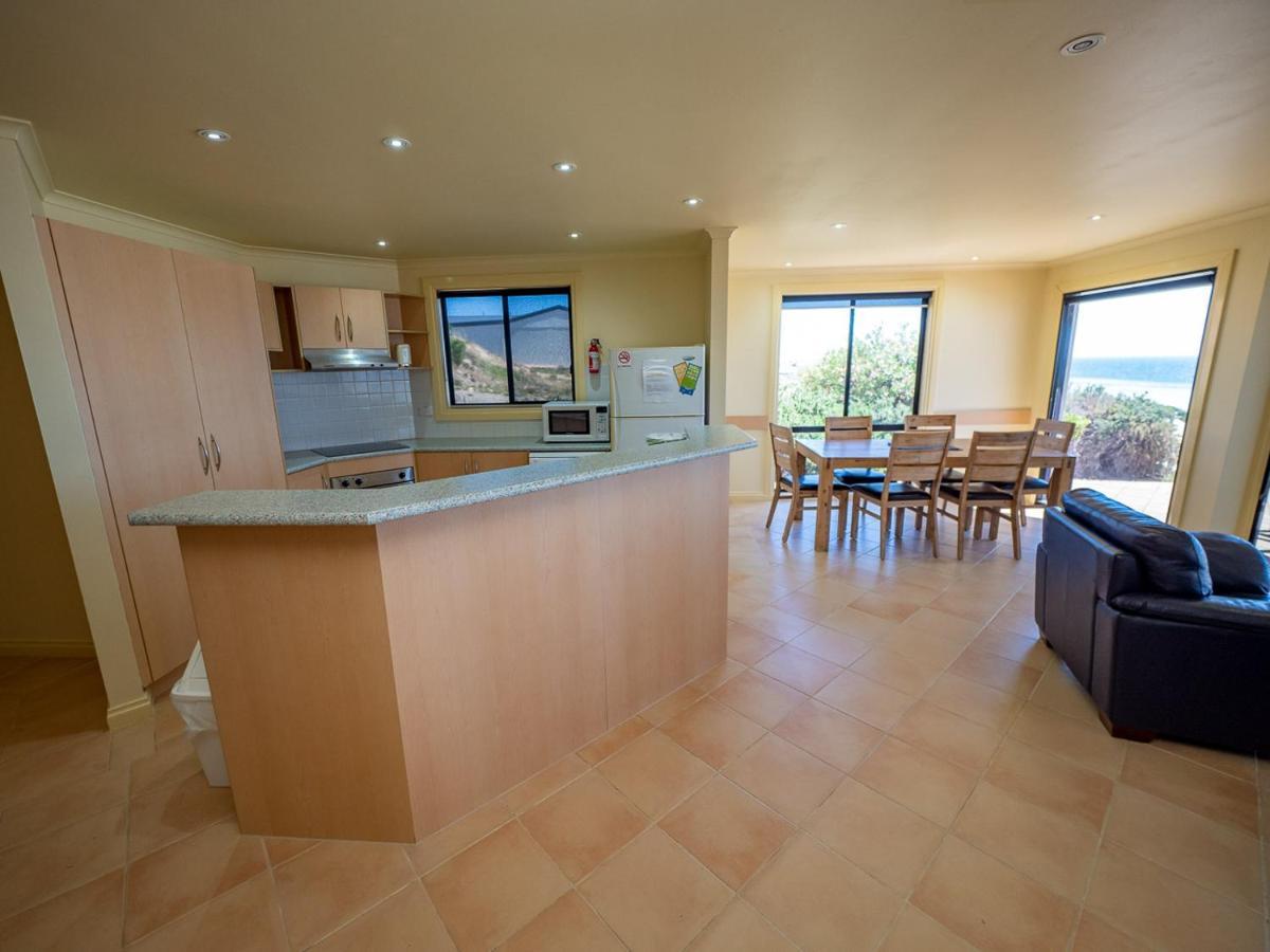 Cliff House Beachfront Villas Moonta Bagian luar foto